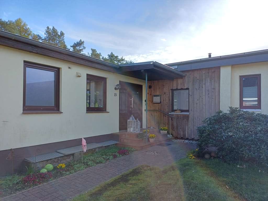 Immobilie in Gönnebek - Mehrfamilienhaus mit 4 Wohnungen auf großem Eigenlandgrundstück in gefragter Lage von Trappenkamp - Bild 1