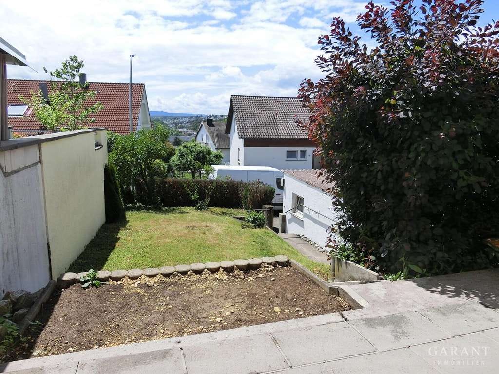 Immobilie in Uhingen - Gepflegte Doppelhaushälfte in herrlicher Aussichtslage von Uhingen - Balkon/Terr./Garten/EBK/Garage - Bild 3