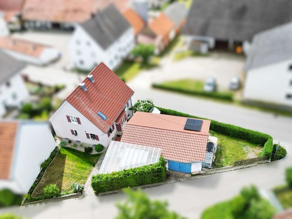 Immobilie in Gachenbach - *LIEBEVOLL GEPFLEGTES FAMILIEN-DOMIZIL MIT AUSSTRAHLUNG UND CHARME* - Bild 0