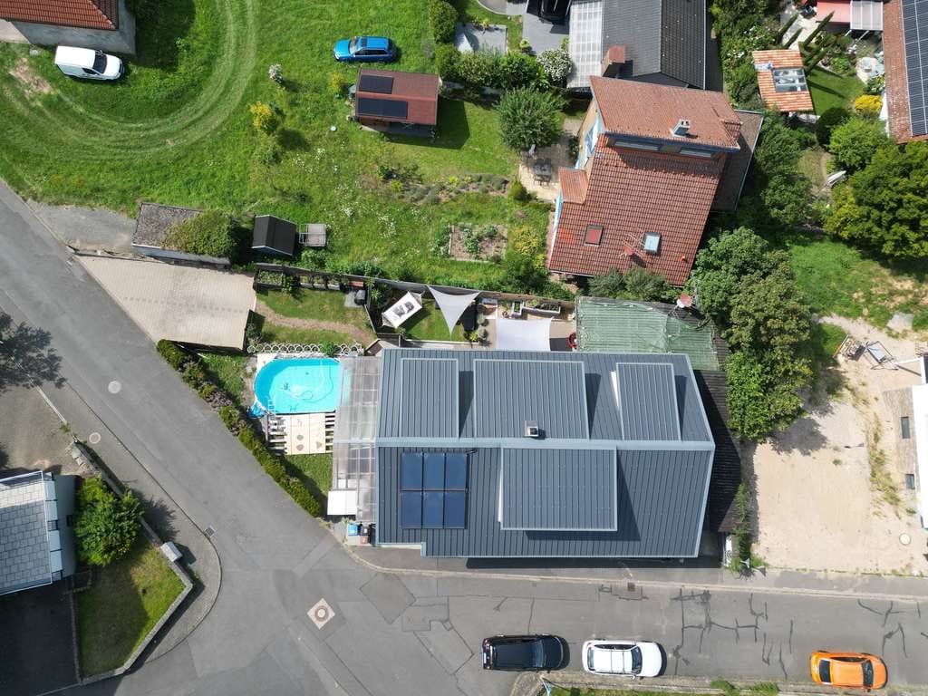 Immobilie in Weilbach - Charmantes Mehrfamilienhaus mit Ausbaupotenzial – Ideal für Kapitalanleger und Mehrgenerationen - Bild 2