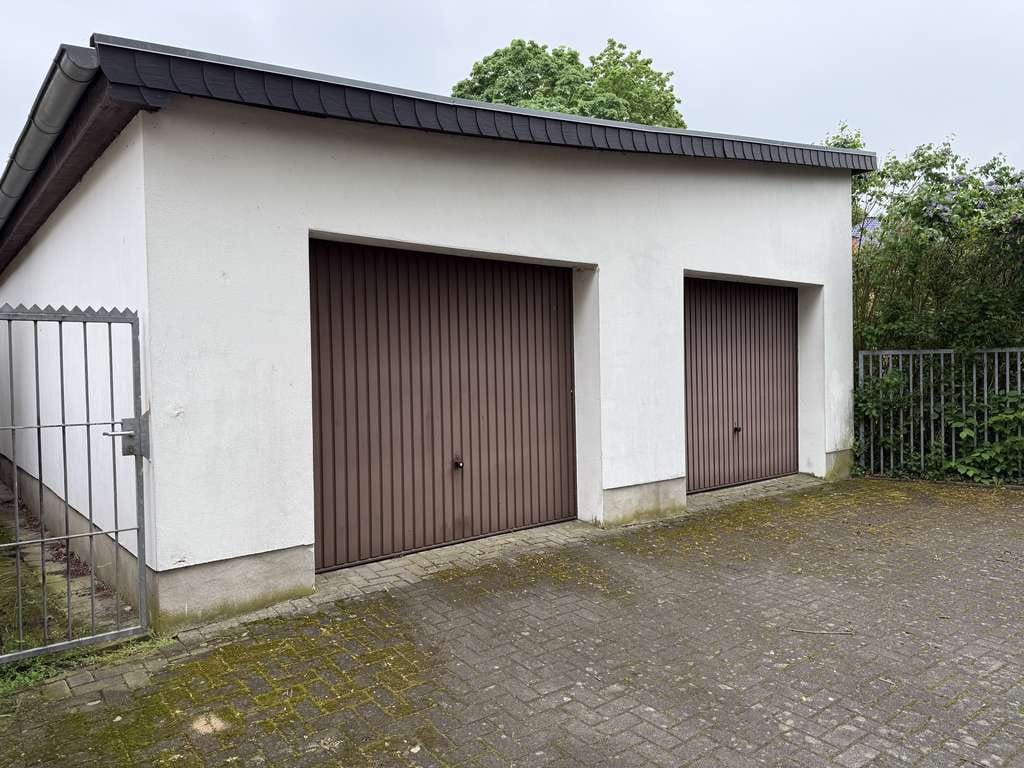 Immobilie in Gardelegen - ++ MEHRPARTEIENHAUS MIT 4 GARAGEN UND GEWERBE ++ - Bild 2