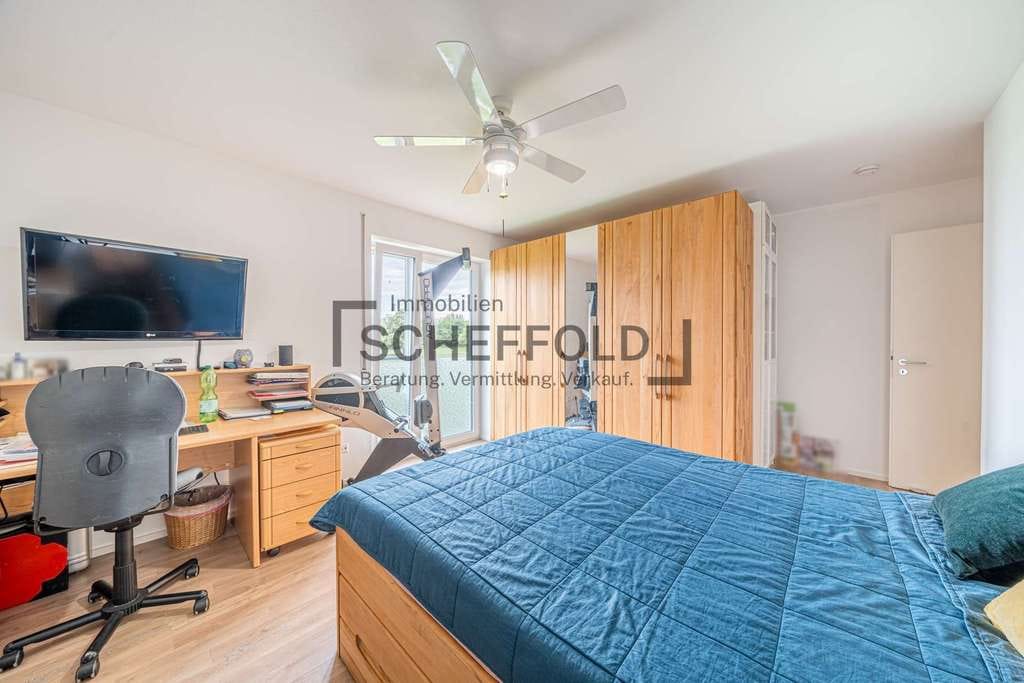 Immobilie in Achstetten - Jung und modern! Großzügige und lichtdurchflutete 3,5-Zimmer-Eigentumswohnung mit herrlichem Balkon - Bild 3