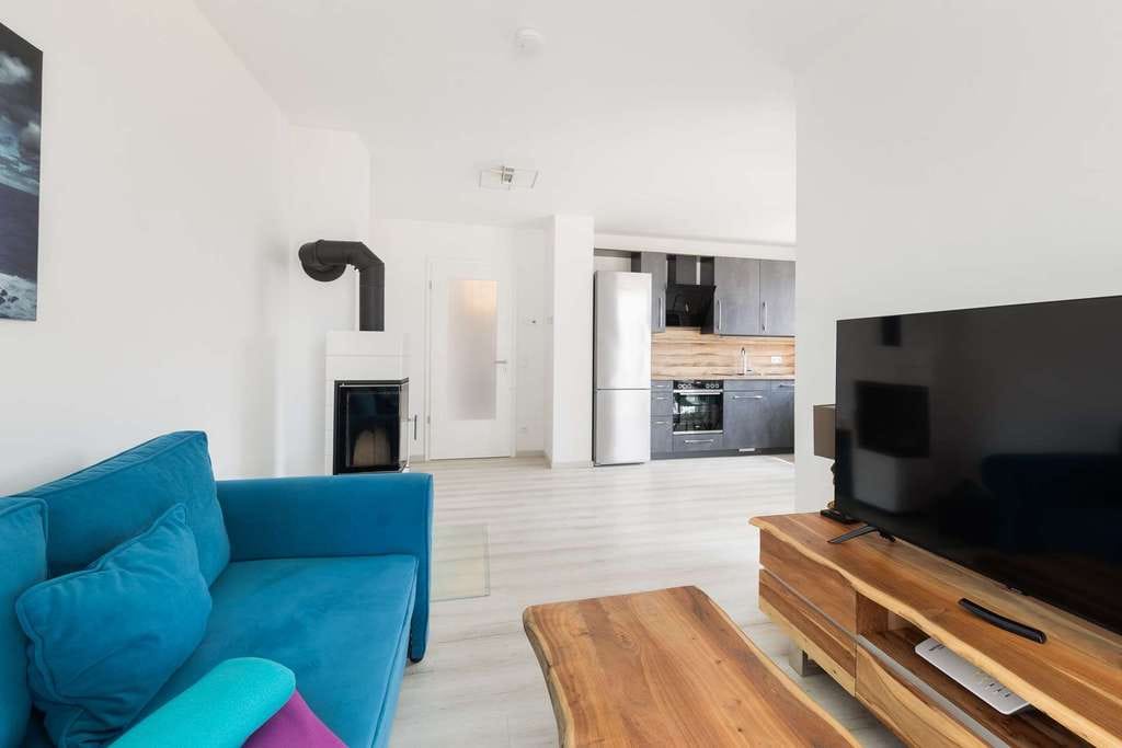 Immobilie in Zirchow - Mit Einbauküche, Kamin, Sauna, Rollläden usw.: Moderne & barrierefreie Ferienwohnung auf Usedom - Bild 4