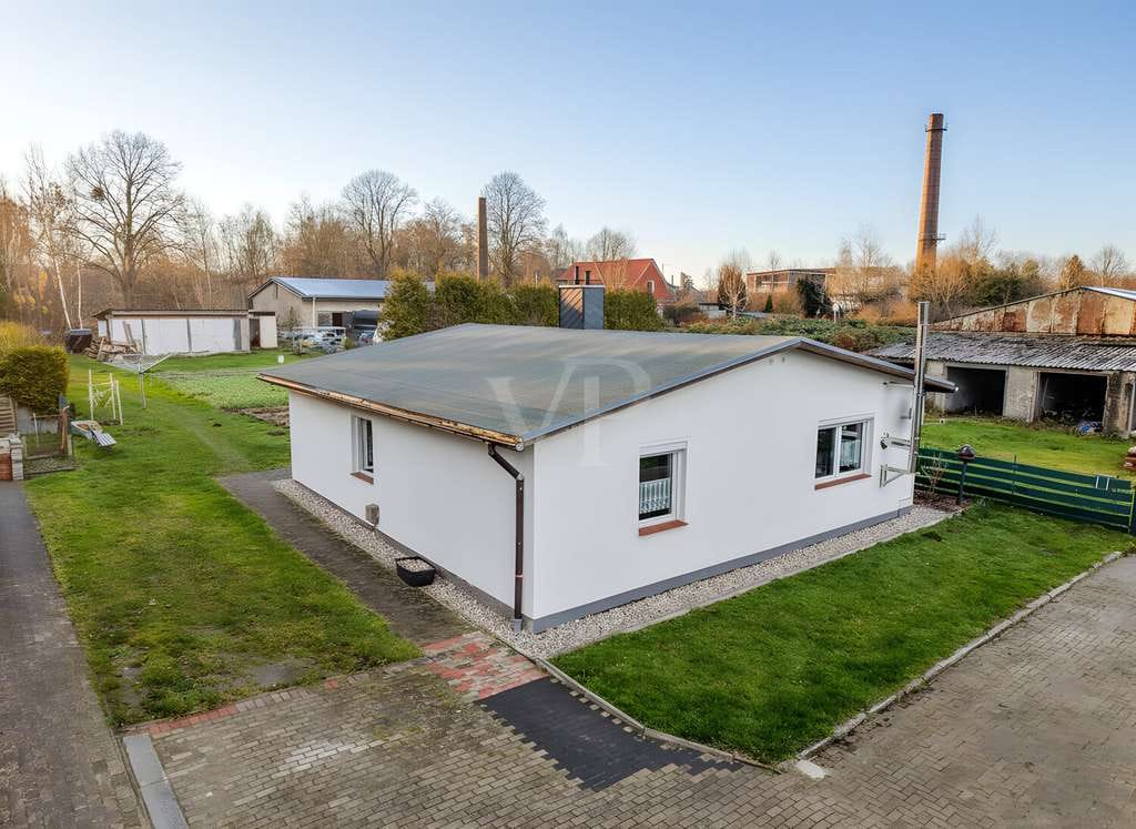 Immobilie in Grimmen - Einfamilienhaus in Ortsrandlage mit großzügigem Grundstück in Grimmen - Bild 1