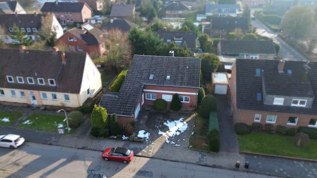 Immobilie in Rheine - Zweifamilienhaus in Rheine-Dutum - Gepflegtes Zuhause mit Südgarten und Pool! - Bild 0