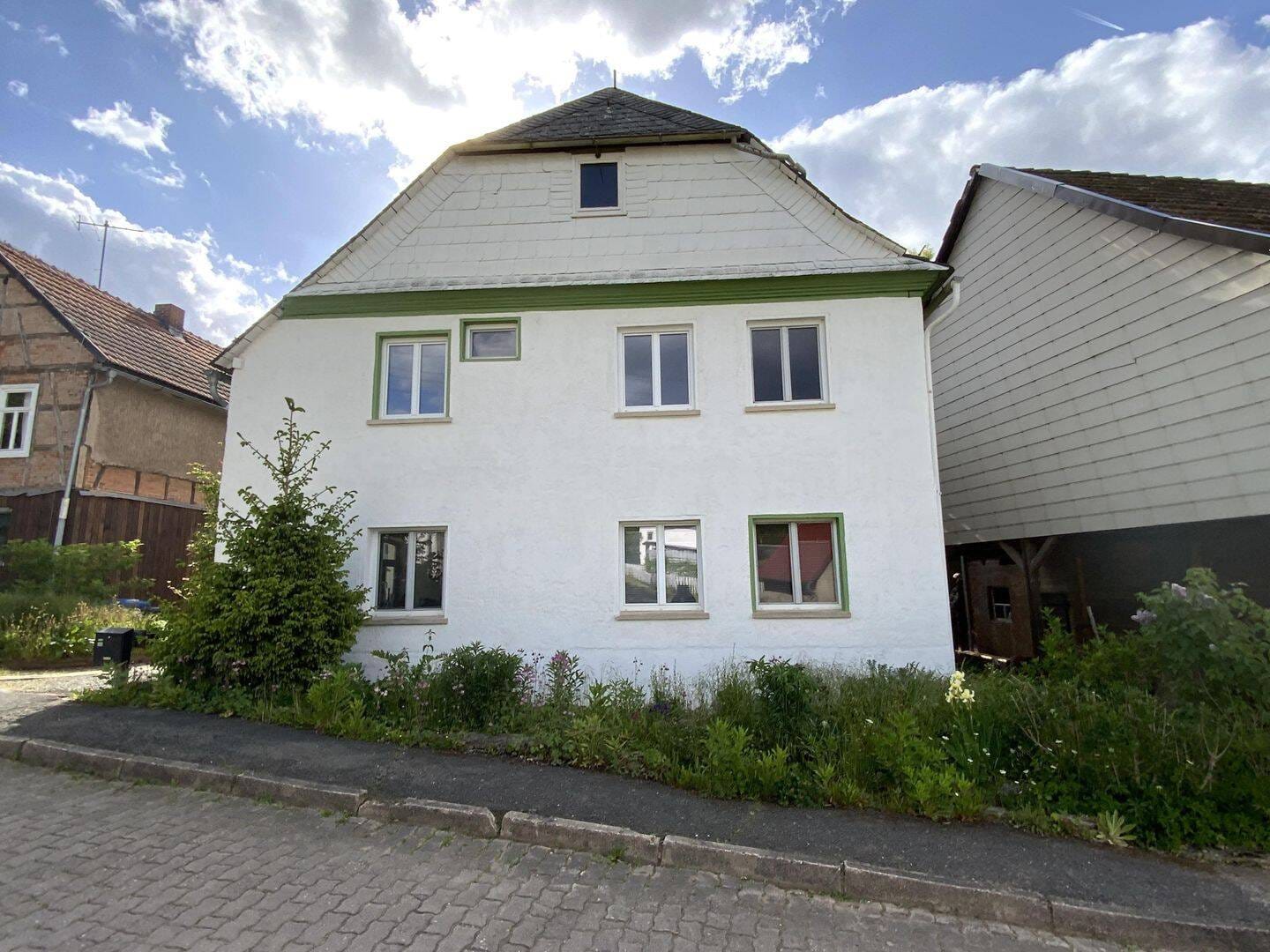 Immobilie in Allendorf - Saniertes Bauernhaus mit großer Scheune - Bild 1