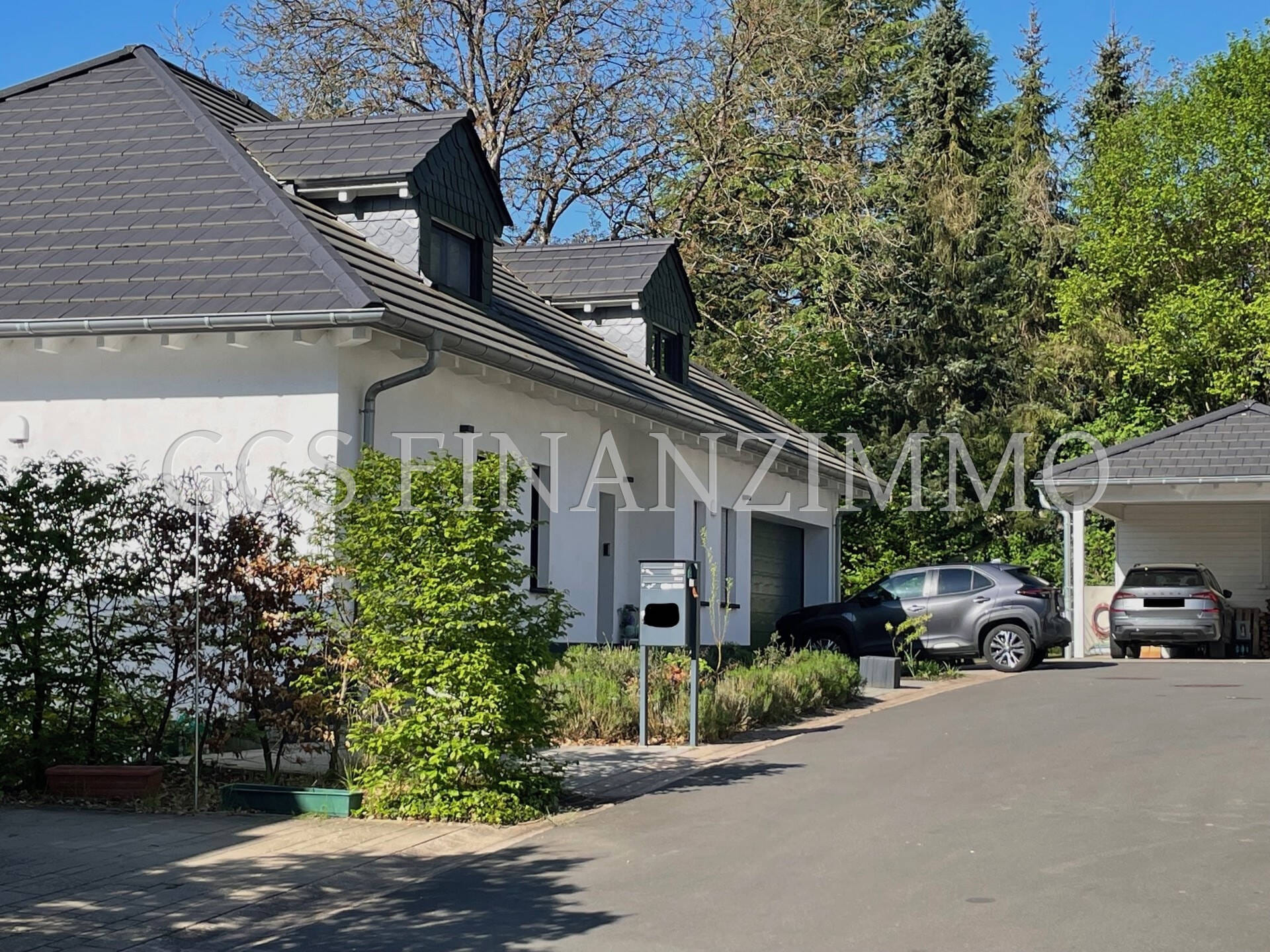 Immobilie in Echternacherbrück - Repräsentatives Architektenhaus mit 2 Wohnungen, Doppelgarage, großer Carport in bevorzugter Lage - Bild 3