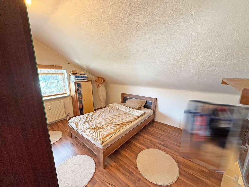Immobilie in Nußloch - Seltene Gelegenheit - Herrliche 2,5 Zimmer - Dachgeschoßwohnung in begehrter ruhiger Wohnlage - Bild 2