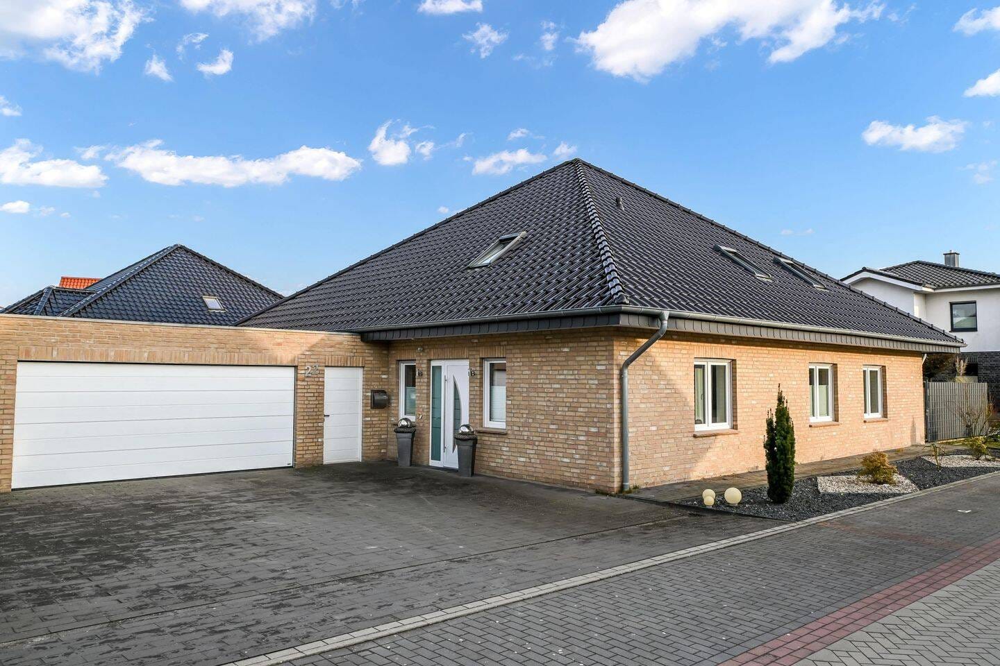 Immobilie in Hopsten - Moderner Bungalow mit ausgebautem Dachgeschoss in Bestzustand! - Bild 0
