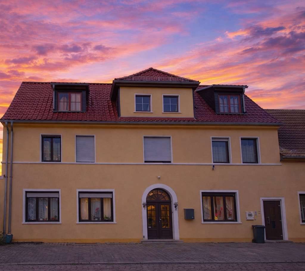 Immobilie in Zerbst/Anhalt - Spannendes Mehrfamilienhaus in Zerbst/Anhalt ,Der Magdeburger Hof' - Bild 1