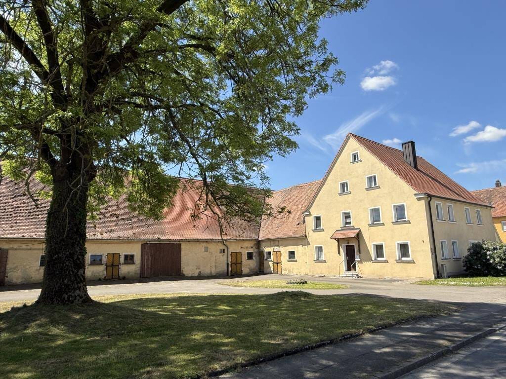 Immobilie in Lehrberg - Fränkischer Drei-Seiten-Bauernhof - Bild 2