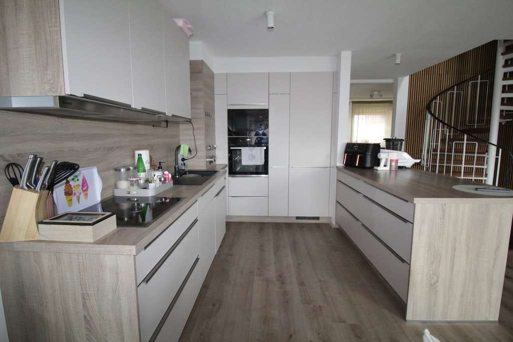 Immobilie in Vöhringen - Moderne, hochwertige Maisonette-Wohnung und eine gemütliche Zwei-Zimmer Wohnung - Vöhringen - Bild 1