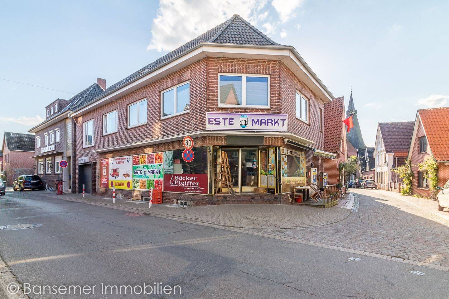 Immobilie in Jork - Renditeobjekt - Einmalige Gelegenheit - Wohn.- und Geschäftshaus im Alten Land - Bild 1
