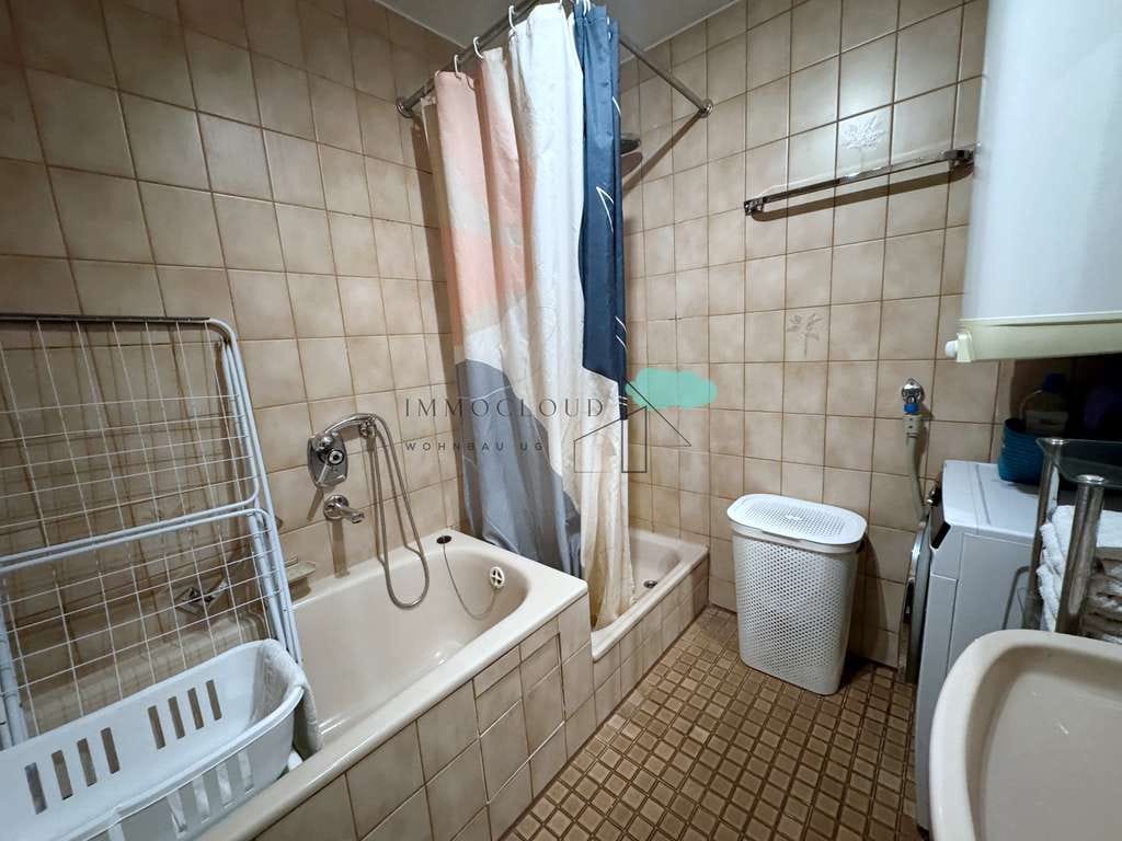Immobilie in Salach - Helle 3 Zimmer Wohnung mit Balkon und Tiefgaragenstellplatz - Bild 2