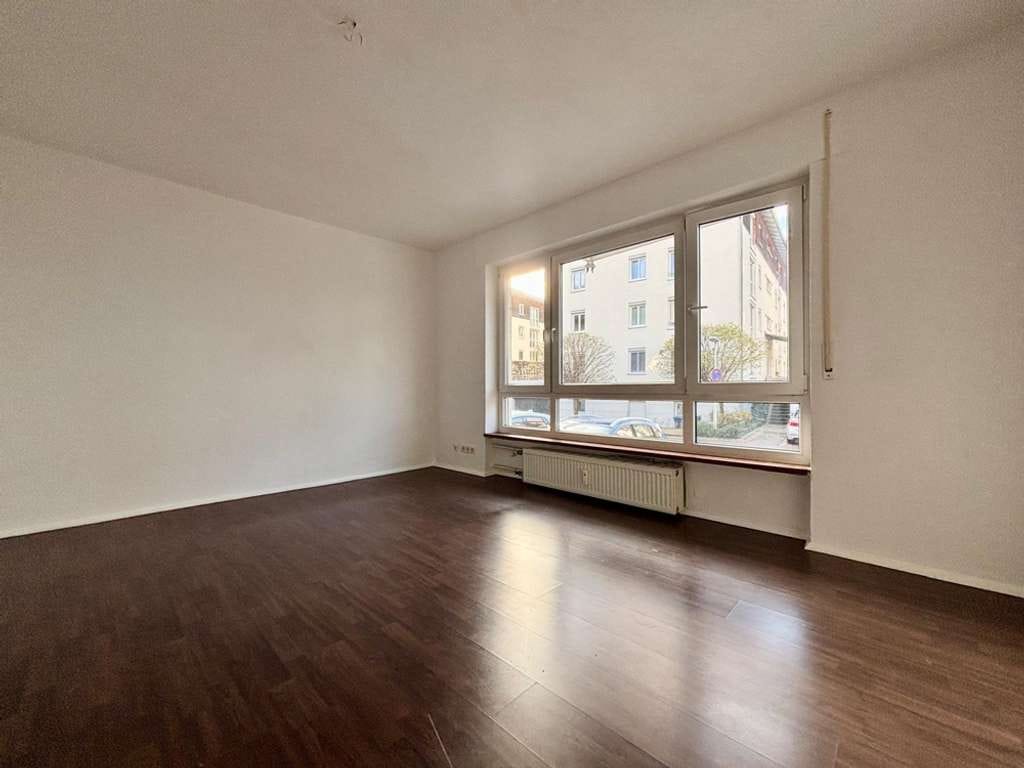 Immobilie in Friedrichshafen - Charmante 3,5 Zimmer Hochparterre-Wohnung mit Balkon - Bild 2
