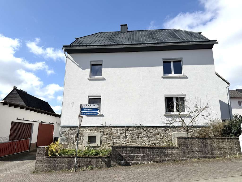 Immobilie in Bischoffen - Freiraum für Ihre Träume: Charmantes Hof- Ensemble mit Herz & Seele - Bild 1