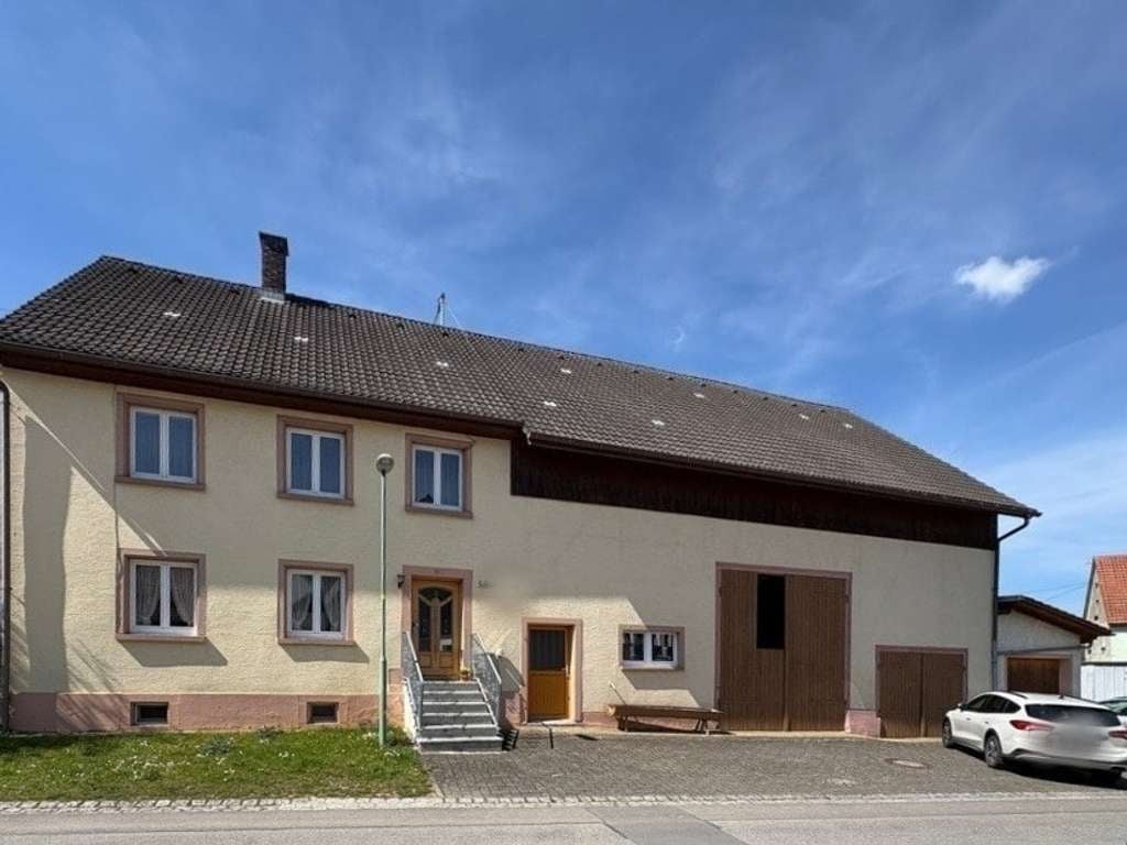 Immobilie in Blumberg - Charmantes Bauernhaus mit viel Platz - Bild 1