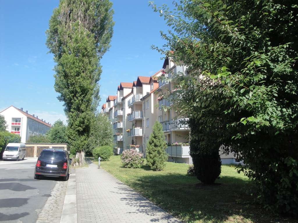 Immobilie in Radeberg - gemütliche 2-Raumwohnung mit Balkon und Tiefgaragenstellplatz - Bild 1