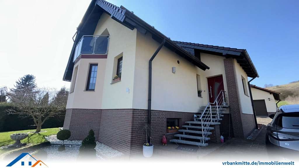 Immobilie in Leinefelde-Worbis - Einfamilienhaus mit Einliegerwohnung auf großzügigem Grundstück - Bild 3