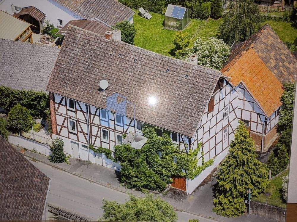 Immobilie in Breuna - Perfekt für den Handwerker! Zwei DHH in Fachwerkbauweise im teilweise sanierungsbedürftigen Zustand - Bild 0