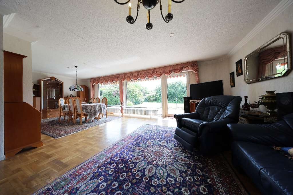 Immobilie in Burscheid - Wohnen in Burscheid: Bezahlbares Einfamilienhaus (Fertighaus) mit Baugrundstück - Bild 1