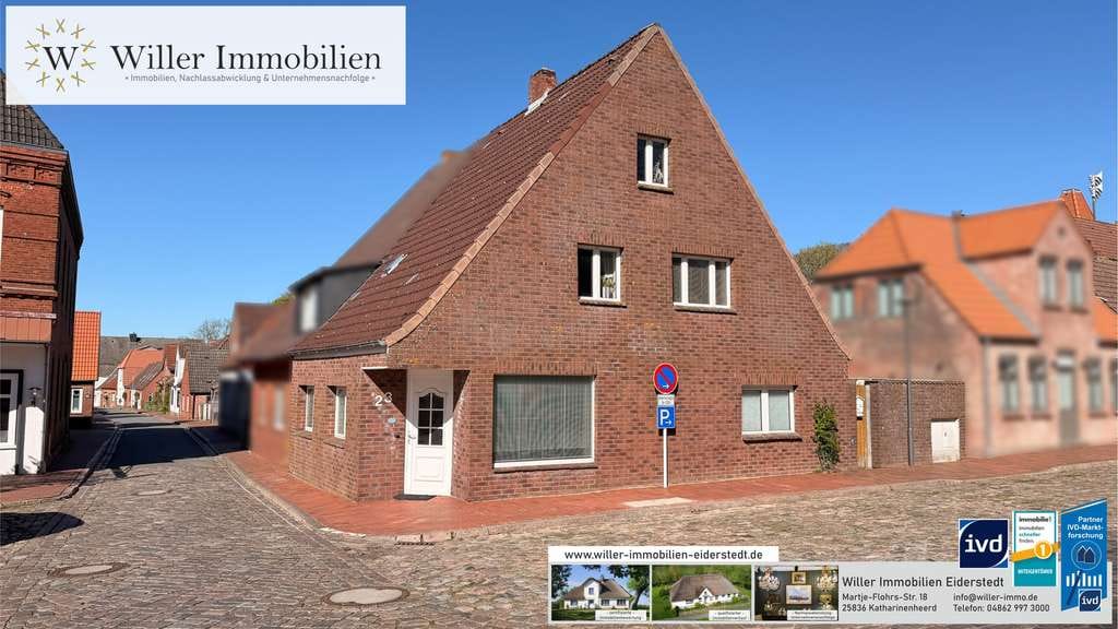 Immobilie in Garding - Marktplatzlage in Garding – Historisches Wohn- und Geschäftshaus mit Laden, Ausbaureserve & Vision - Bild 0