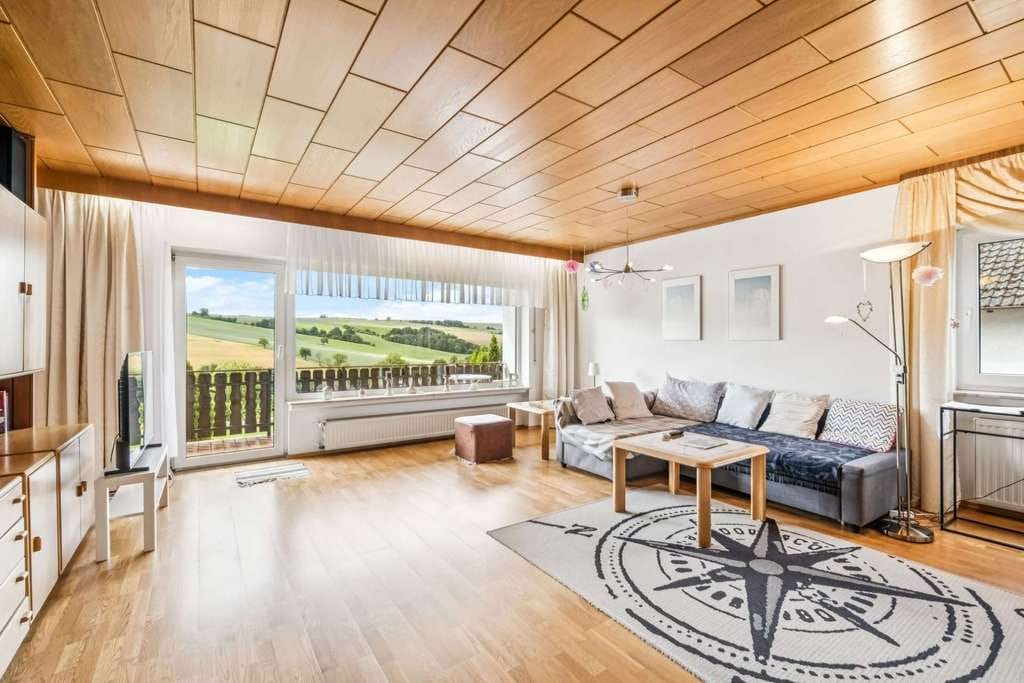 Immobilie in Neunkirchen am Potzberg - Idyllisches Einfamilienhaus mit erholsamen Fernblick - Bild 2
