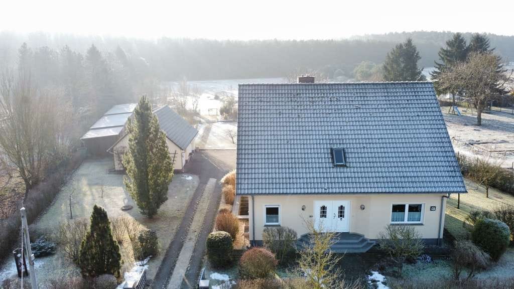 Immobilie in Storbeck-Frankendorf - Viel Platz für große Pläne: Wohnhaus mit 8 Zimmern und Keller auf großem Grundstück in Frankendorf - Bild 2