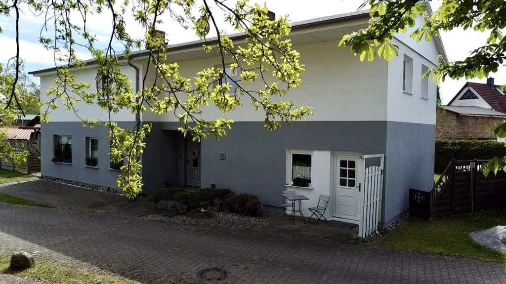 Immobilie in Bergen auf Rügen - Familientraum an Rügens Boddenküste: Ihr neues Zuhause mit Platz für Generationen! - Bild 2
