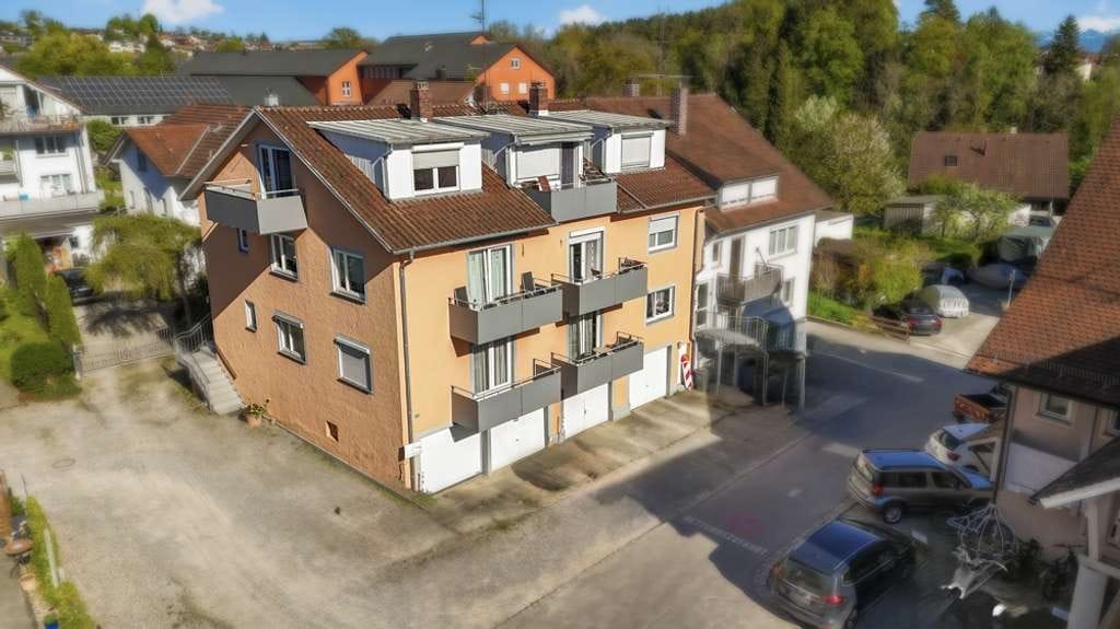 Immobilie in Kressbronn am Bodensee - Sonne, See & sichere Einnahmen! Sehr gut vermiete 3-Zimmer-Wohnung mit Balkon & Garage in Kressbronn - Bild 3