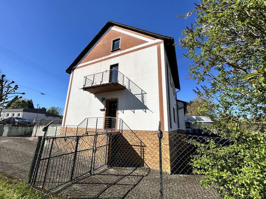 Immobilie in Weiskirchen - Großzügiges Anwesen mit Nebengebäude in Weiskirchen - Thailen - Bild 4