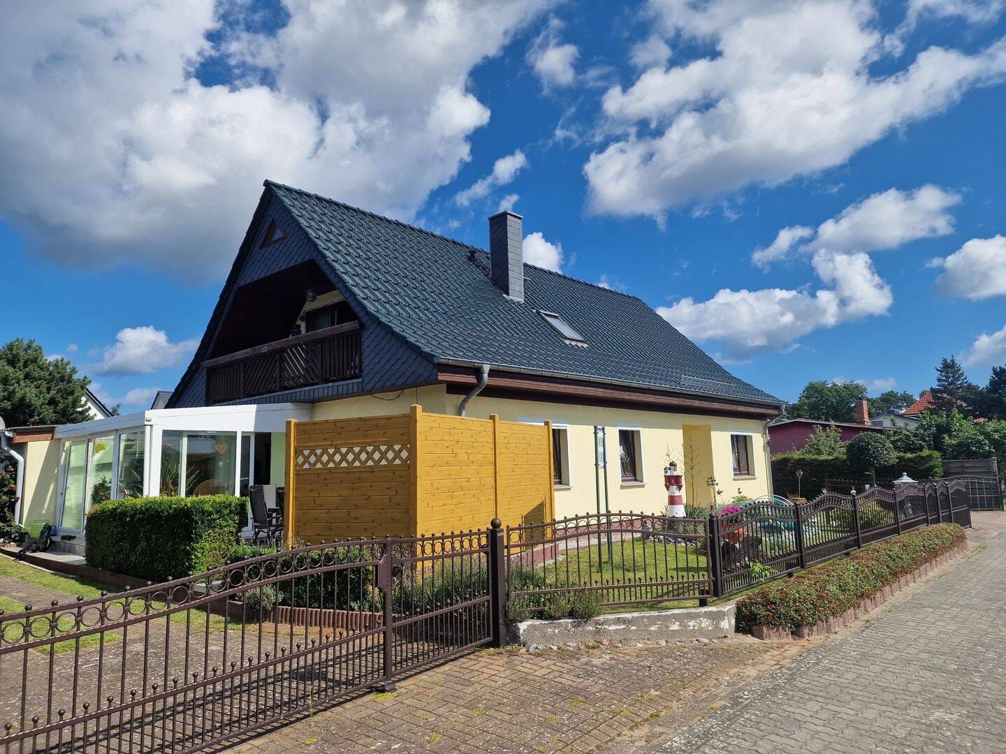 Immobilie in Karlshagen - großzügiges Einfamilienhaus mit separater Ferienwohnung im Ostseebad Karlshagen - Bild 2
