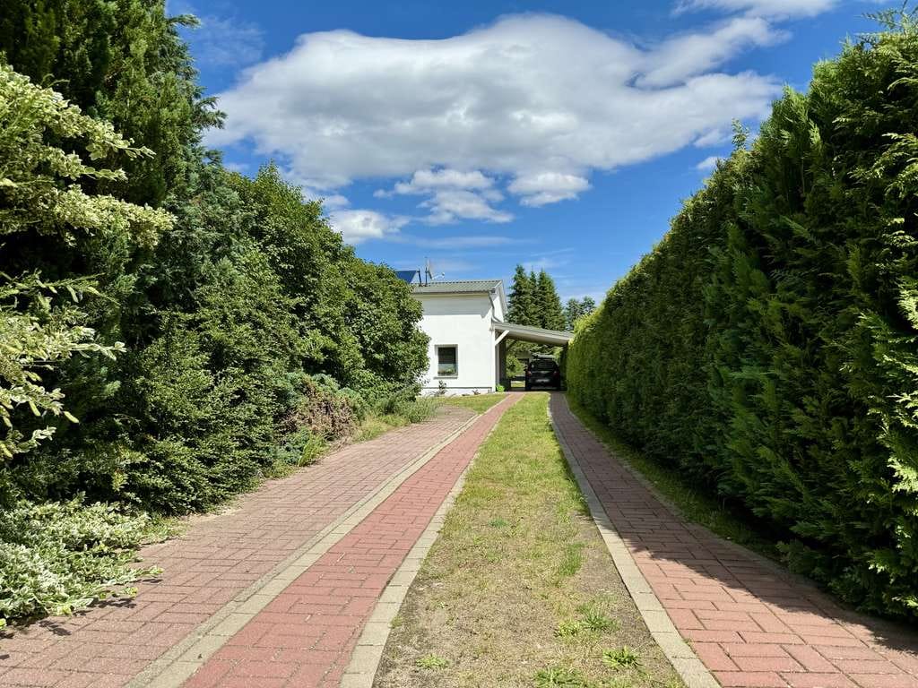 Immobilie in Reichenwalde - Nachhaltiges Wohnidyll auf weitläufigem Parkgrundstück – Modernster Komfort trifft auf Flexibilität - Bild 1