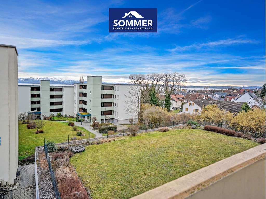 Immobilie in Immenstaad am Bodensee - See- und Bergblick: 4-Zimmer-Whg. mit Balkon in Immenstaad am Bodensee - Bild 2