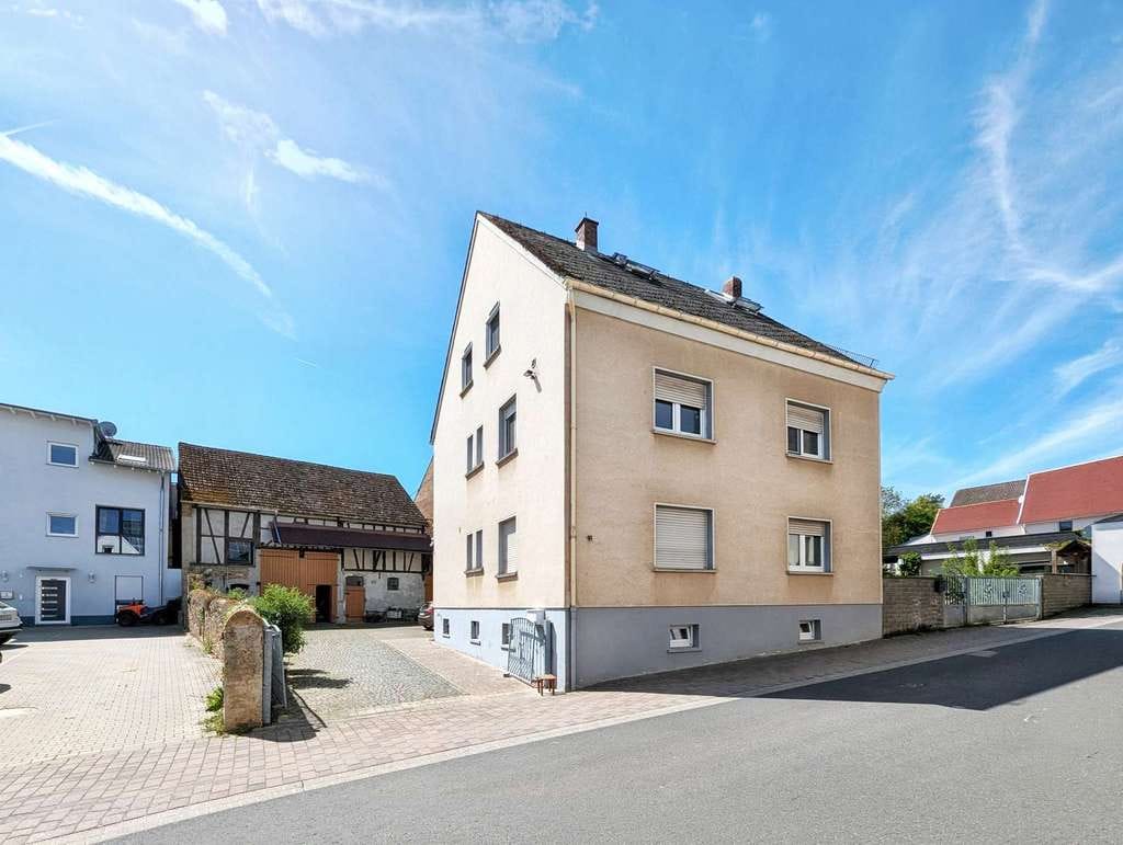 Immobilie in Hünfelden - Einfamilienhaus mit Potential in Hünfelden - Mensfelden - Bild 1