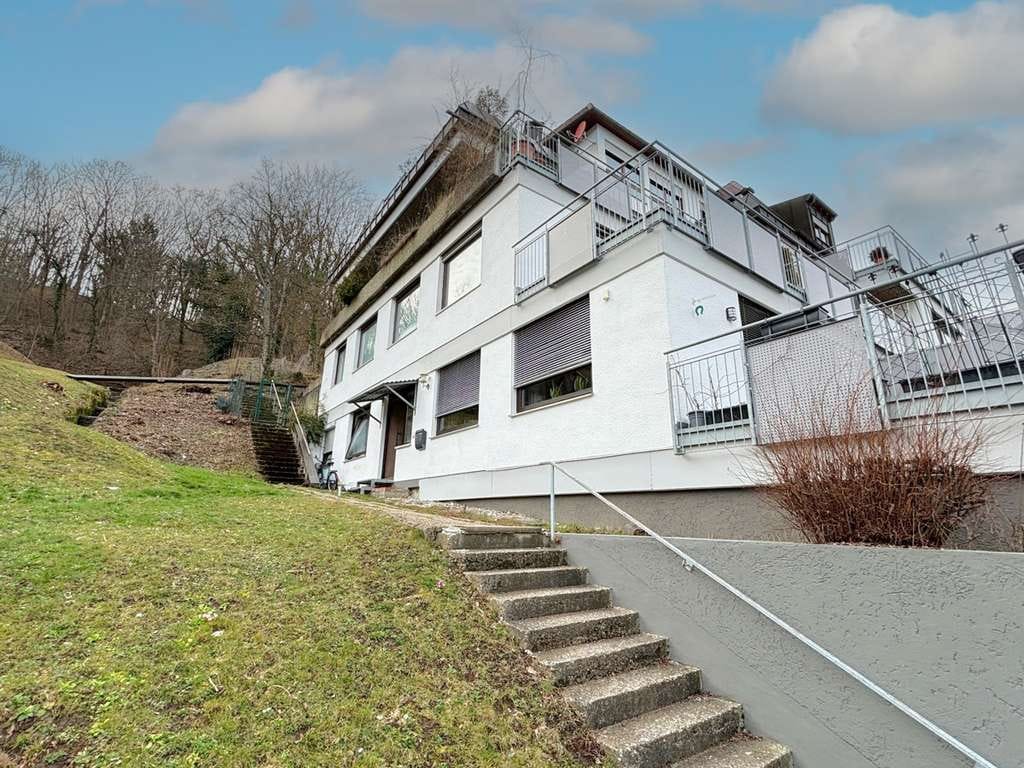 Immobilie in Heubach - Attraktive Immobilie mit drei Wohneinheiten und Blick auf den Rosenstein! - Bild 2