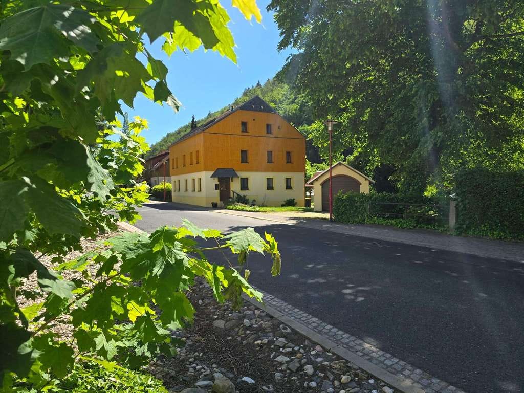 Immobilie in Tharandt - Solide Investition, langfristige zufriedene Mieter, beliebt, weil kurzer Weg zur Außenstelle der TU! - Bild 0