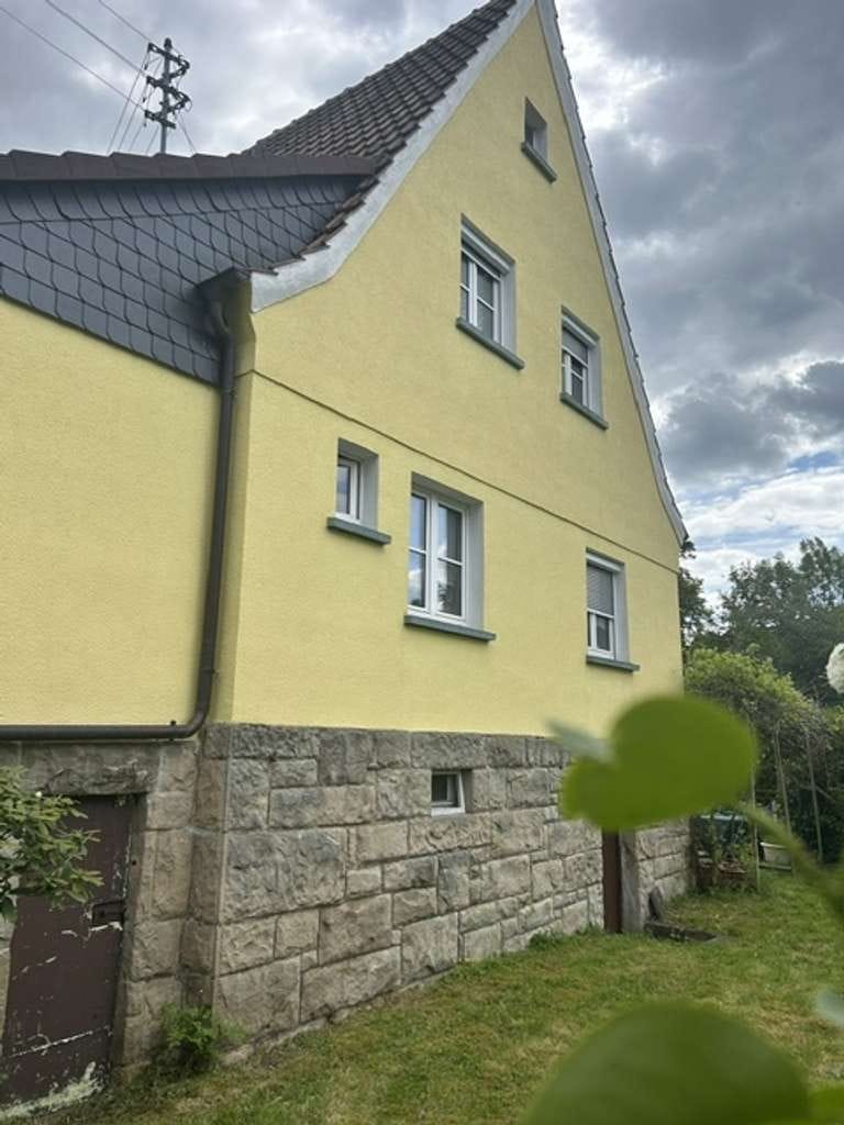 Immobilie in Küps - Küps -Top gepflegtes Häuschen aus den 30ern - Carport u. Garage - Zauberhafter Blumen-/Nutzgarten. - Bild 2