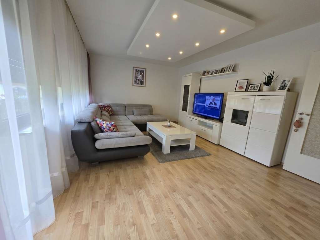 Immobilie in Kerben - Gepflegtes Einfamilienhaus mit Garten, Balkon und Terrasse –  in ruhiger Lage von Kerben - Bild 2