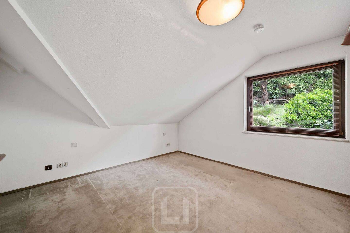 Immobilie in Neuenbürg - Stilvolle DG-Wohnung mit Galerie - Panorama auf die Enz | Garage | 116,30 m² Wohnfläche - Bild 4