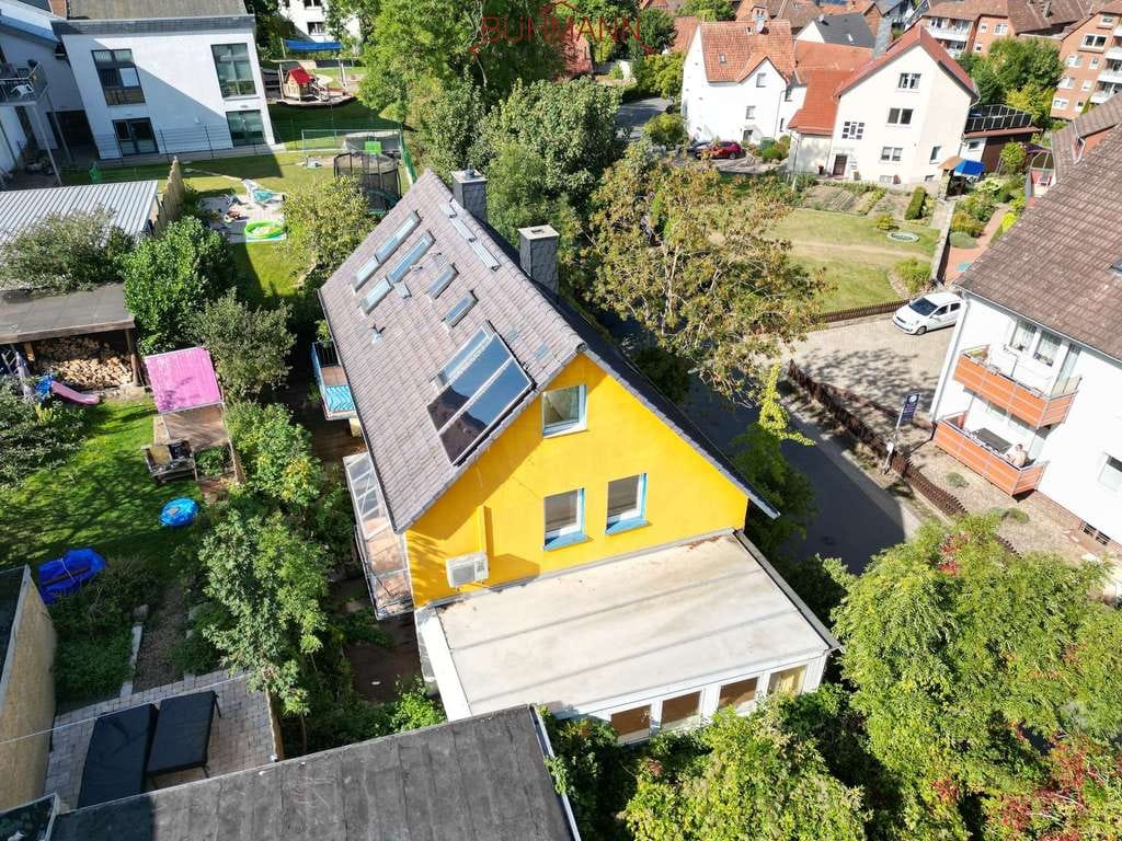 Immobilie in Bad Nenndorf - 31542 Bad Nenndorf – Zweifamilienhaus mit Wintergärten und Garage - Bild 1