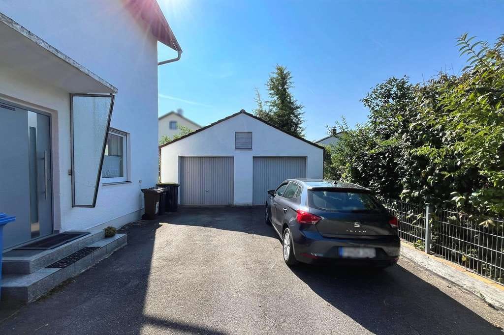 Immobilie in Pfarrkirchen - Gepflegtes Wohnhaus mit 3 Einheiten - Bild 1
