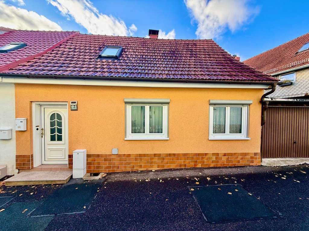 Immobilie in Geratal - geräumiges Einfamilienhaus mit Garage- ideal für Familien mit handwerklichem Geschick! - Bild 1