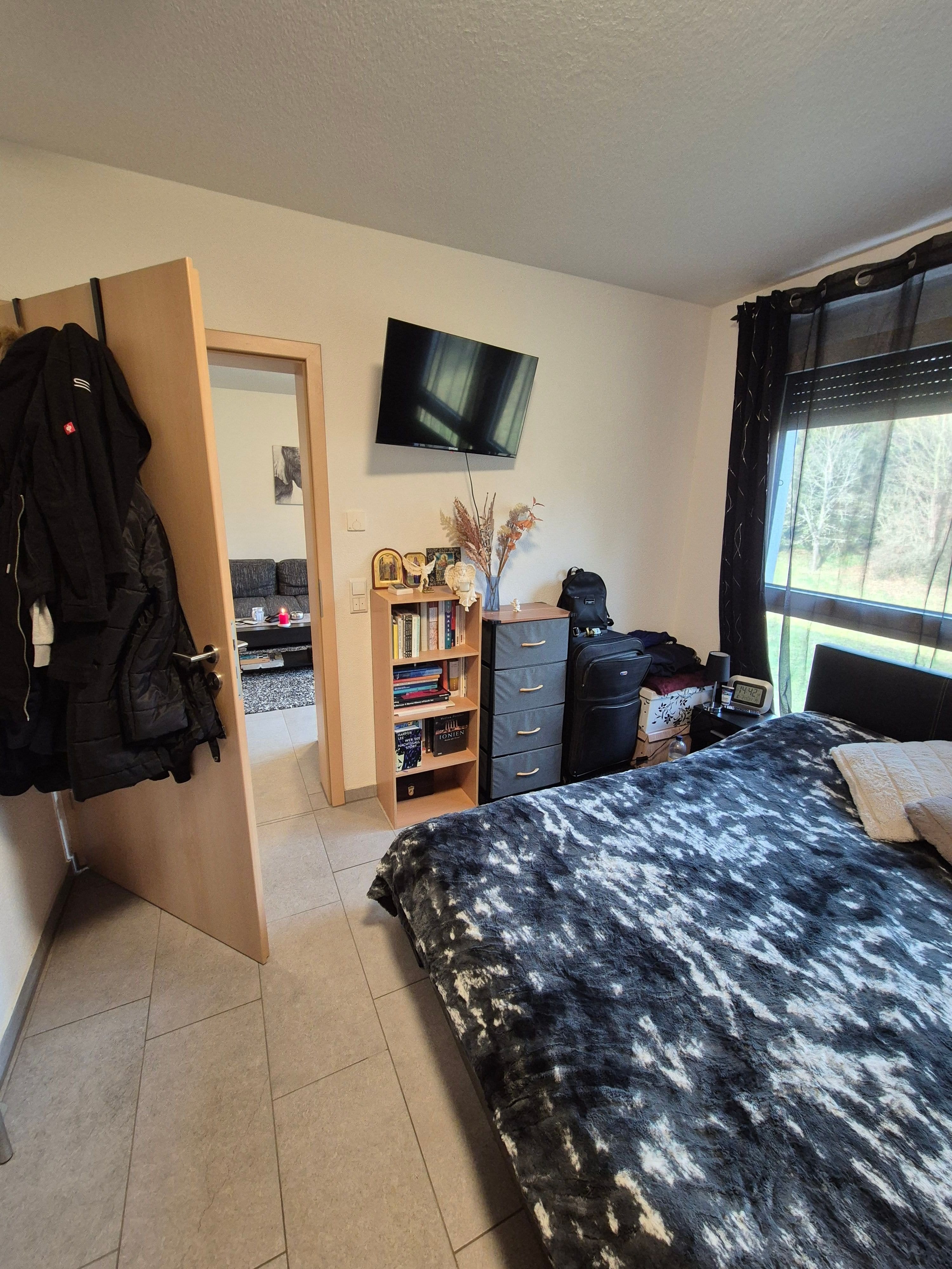Immobilie in Nürtingen - Sehr großzügige, neuwertige 2-Zimmer-Wohnung mit gemeinsamer Nutzung der sonnigen Dachterasse - Bild 3