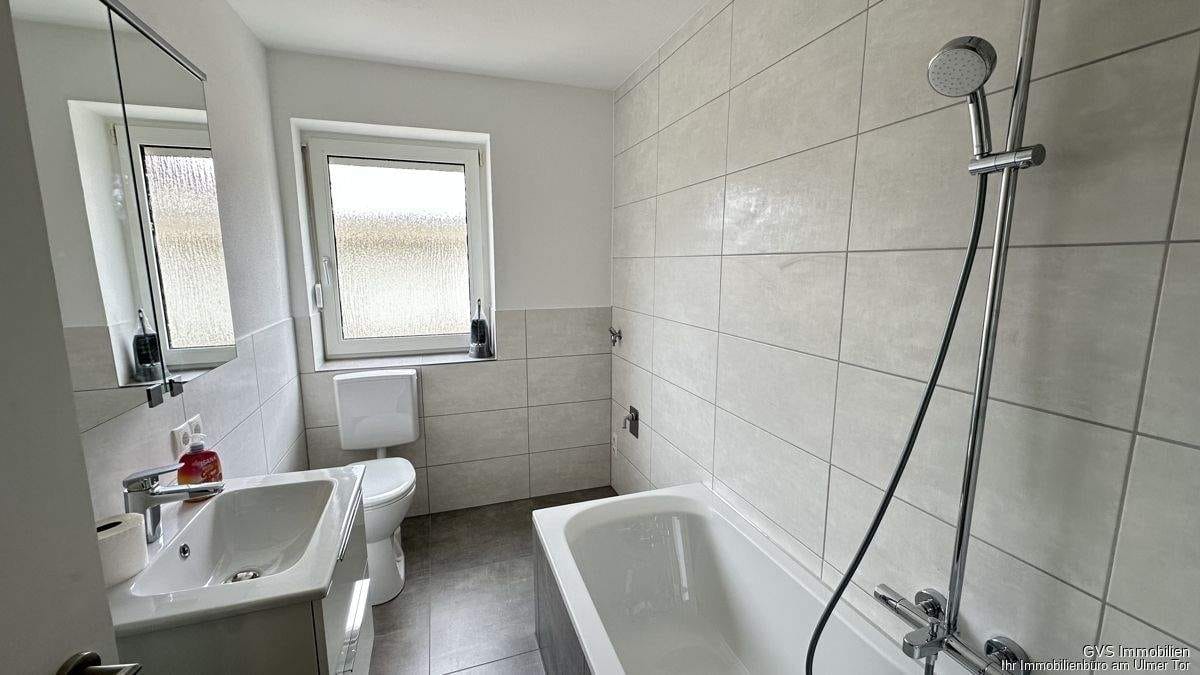 Immobilie in Ungerhausen - Renovierte, sofort bezugsfertige 3-Zimmer-Erdgeschoss-Wohnung mit Garage in Ungerhausen - Bild 1