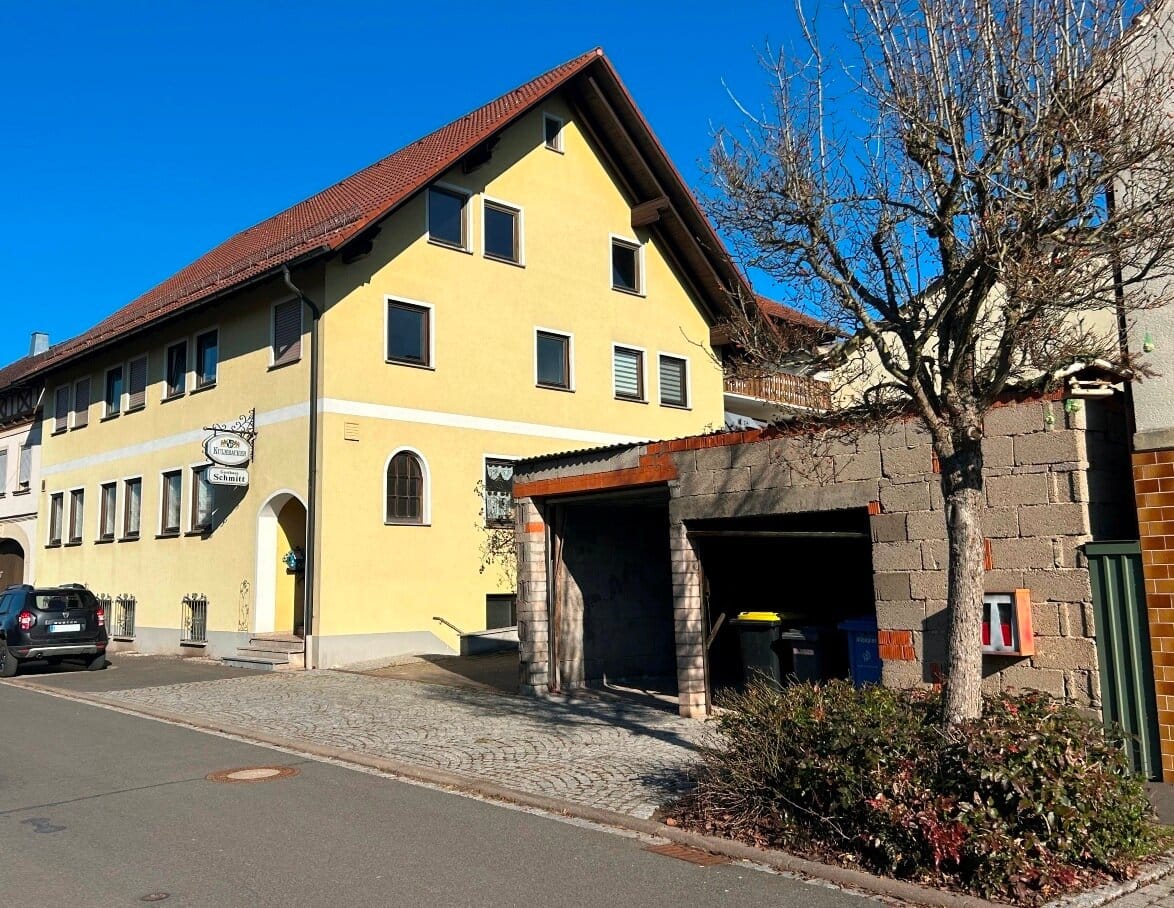 Immobilie in Bundorf - Viel Platz, viele Möglichkeiten – teilvermietet! - Bild 1