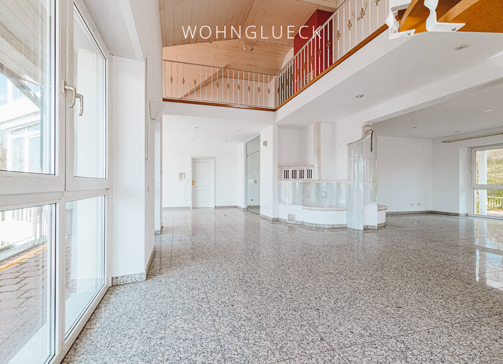 Immobilie in Harburg (Schwaben) - ELEGANTE VILLA IN HANGLAGE MIT SAGENHAFTEM WEITBLICK - Bild 4