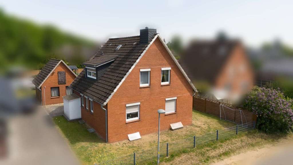 Immobilie in Agathenburg - Willkommen in Ihrem gemütlichen Zuhause mit großem Potenzial! - Bild 2