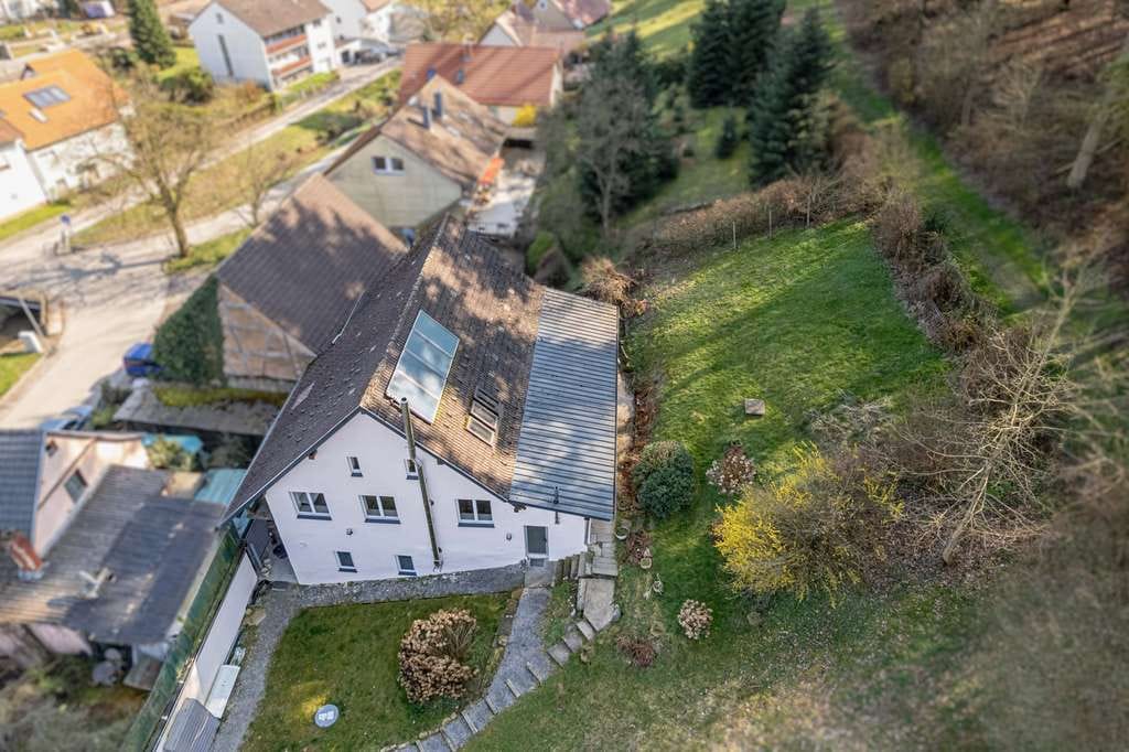 Immobilie in Neckarbischofsheim - Wohnen mit Charakter: Maisonette-Wohnung in ausgebauter Scheune am Waldrand mit Sonnenterrasse - Bild 4