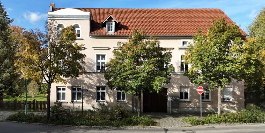 Immobilie in Spremberg - Investieren mit Stil: gepflegtes Mehrfamilienhaus in zentraler, spreenaher Lage mit Ausbaupotential - Bild 0